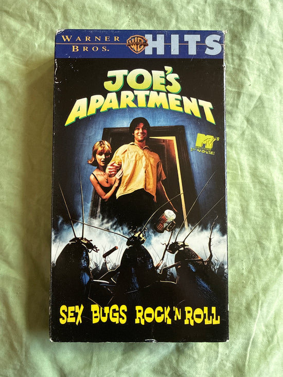 JOES APARTMENT VHS